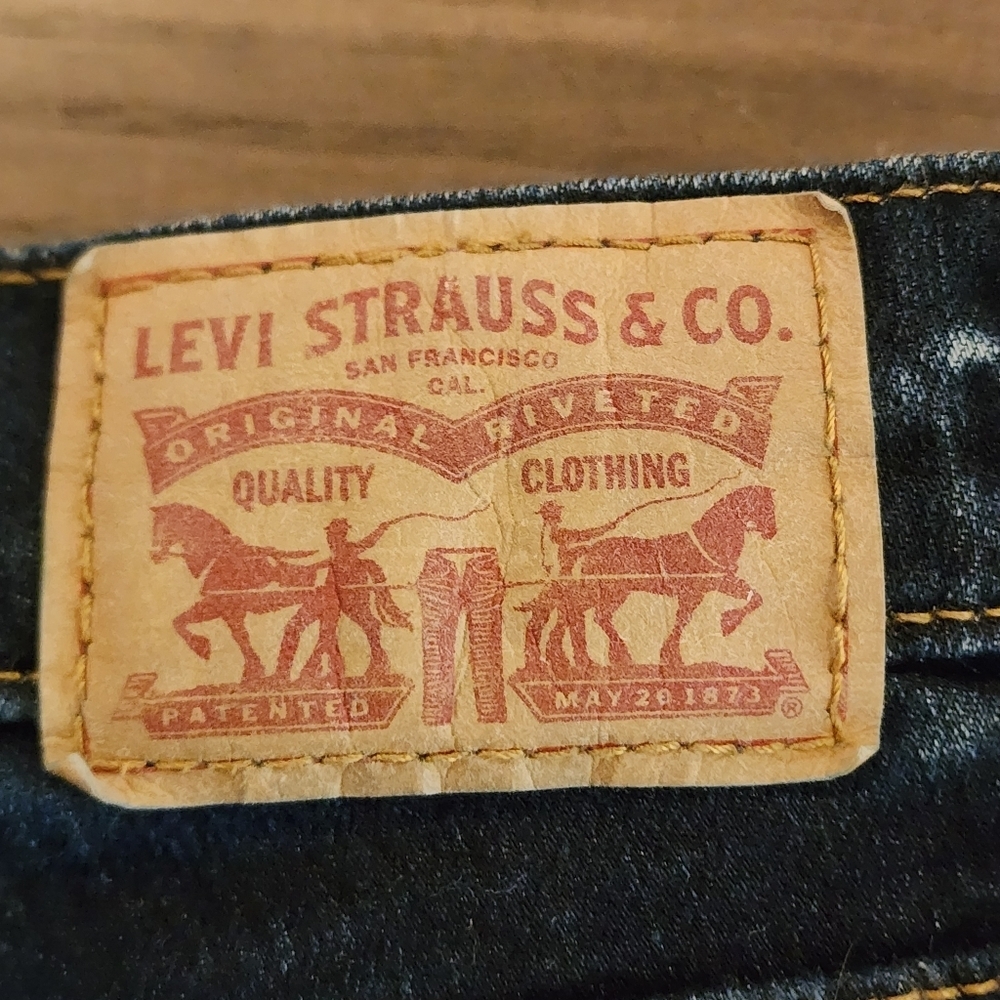 Levi's Women's 311 Mid Rise Shaping Skinny Dark Denim Jeans Size 28 - Picture 10 of 11